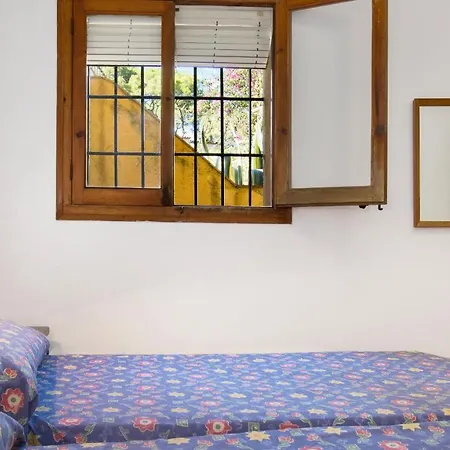 Apartment 1pele Pl -